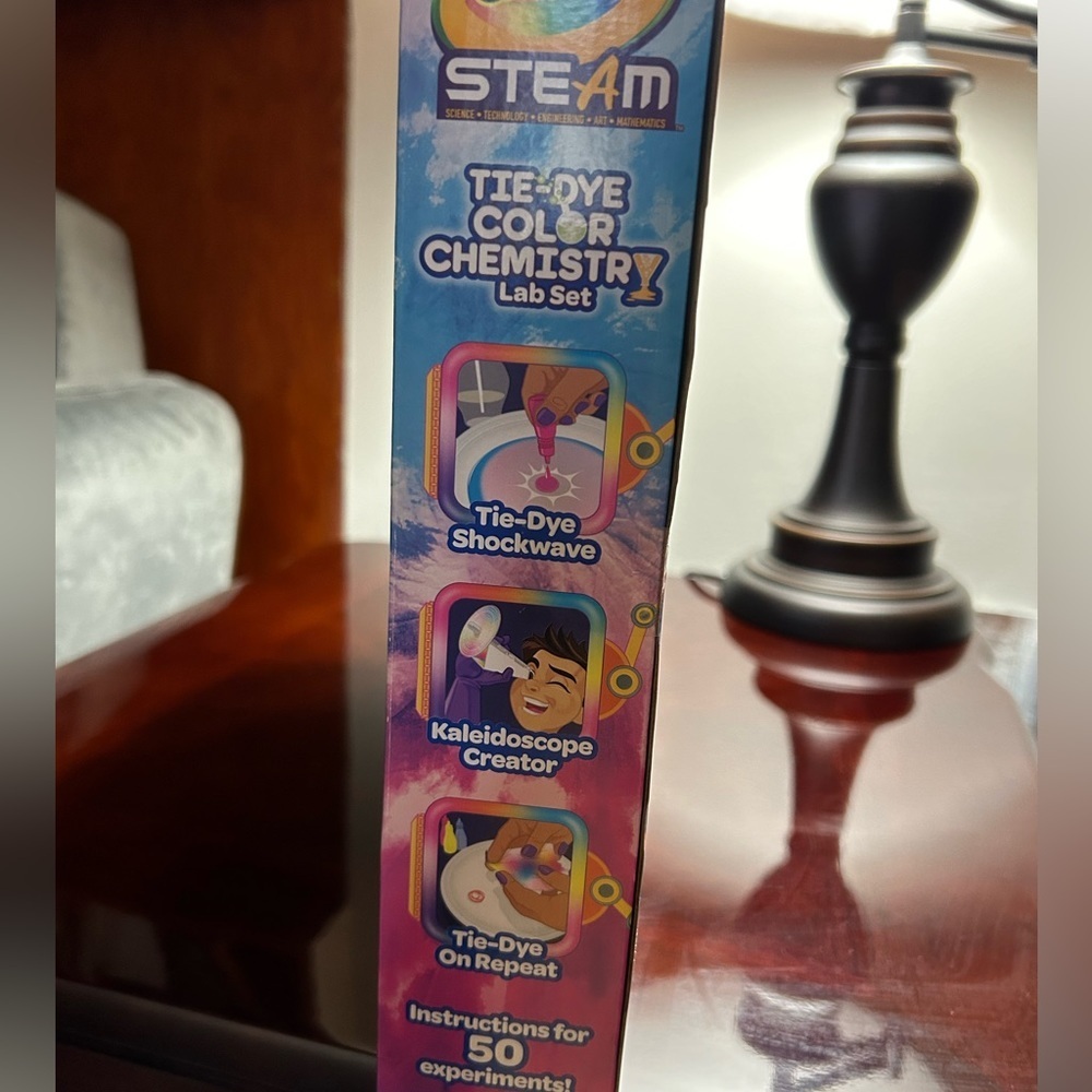 Crayola Tie Dye Color Chemistry Set - Picture 3 of 4